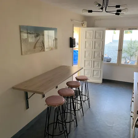Maison A 150m De La