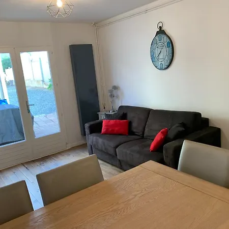 Maison A 150m De La * אגון קוטוויל